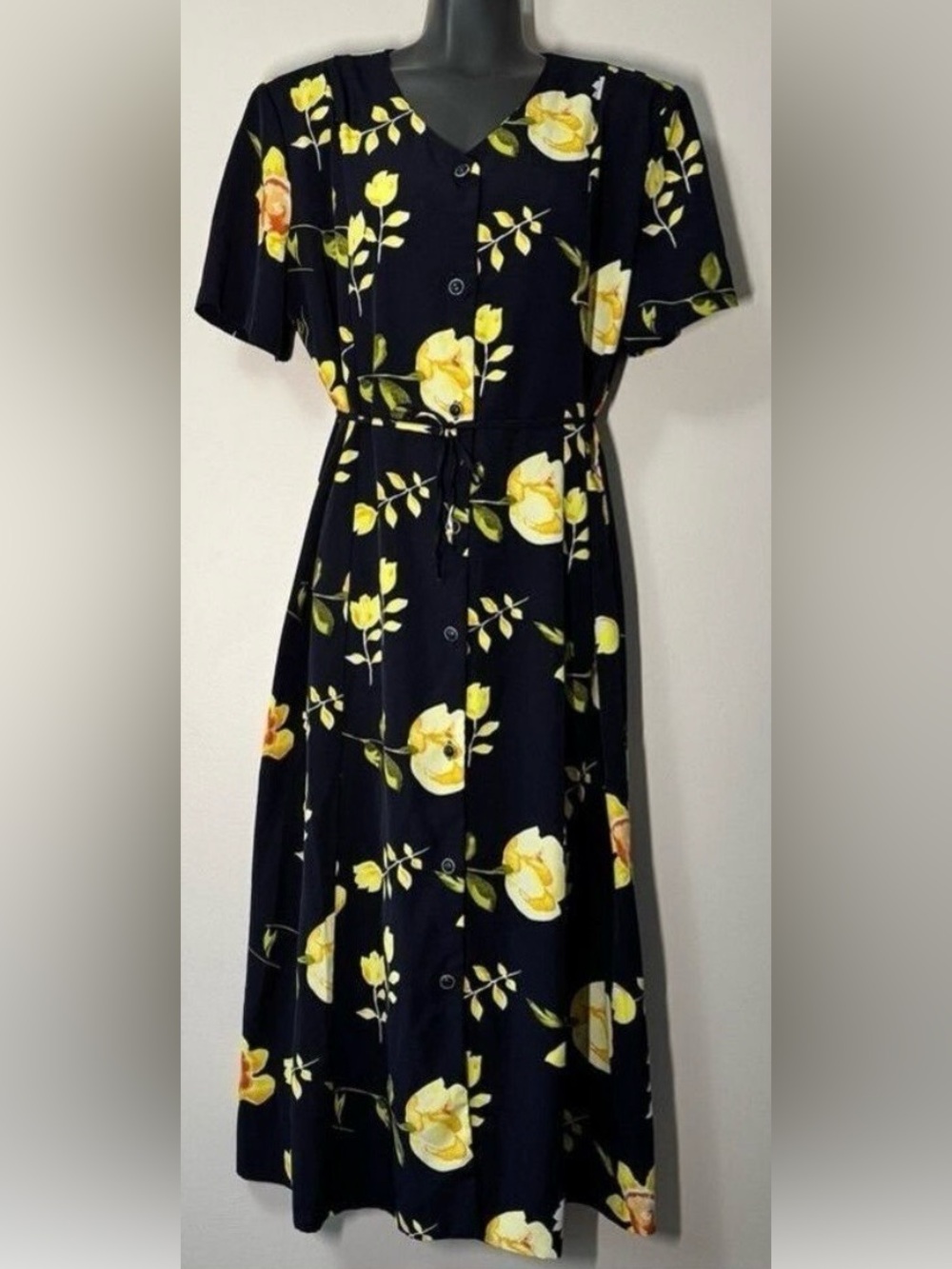 Vintage Dino Classic Yellow and White Flutter Sleeve Midi Sundress Large